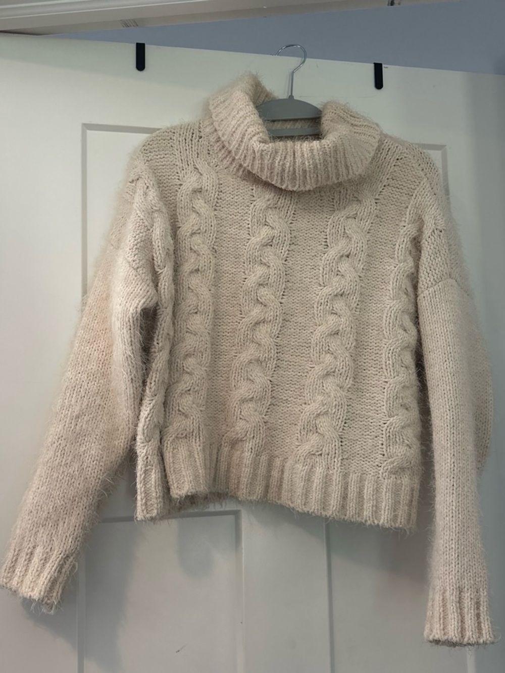 Freshman Ivory Cable Knit Turtleneck Sweater